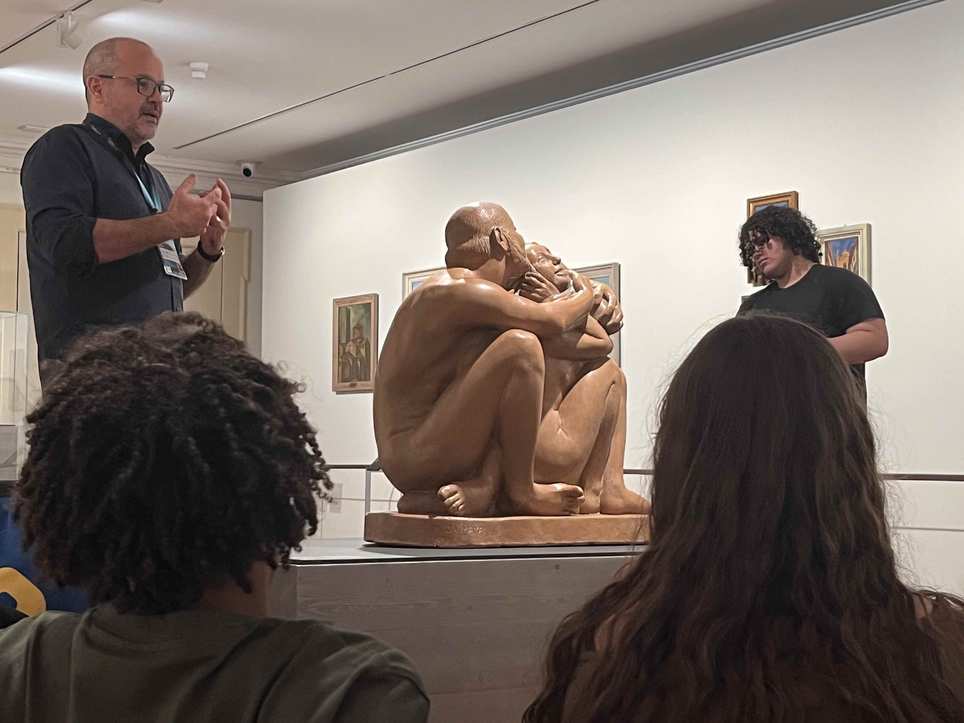 Curso de Artes Visuais em visitas de estudo pelo Porto